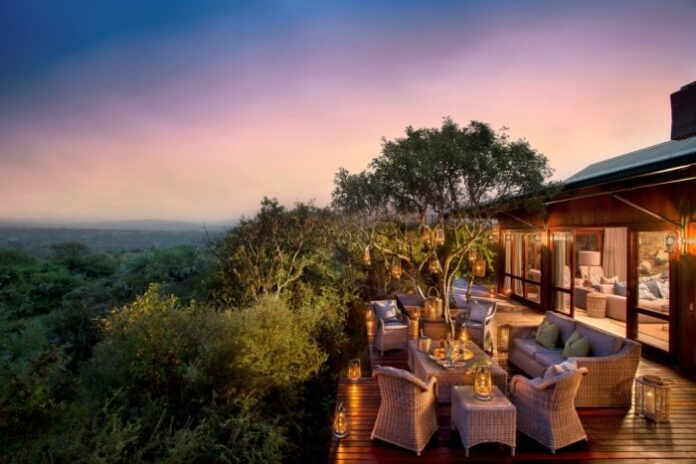 Kwandwe_Ecca_Lodge_main_lodge_exterior_eve