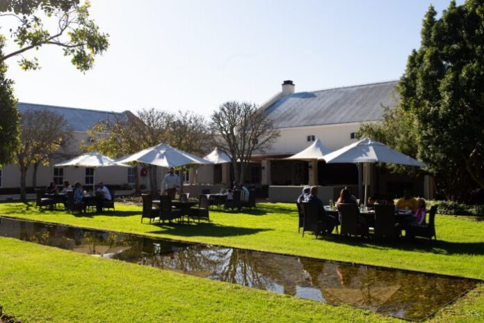Spier Hotel - Dining 01 (HR)